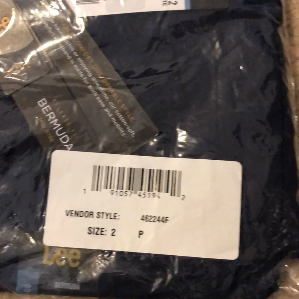 Lee Platinum Petite Cargo Shorts - Picture 6 of 7